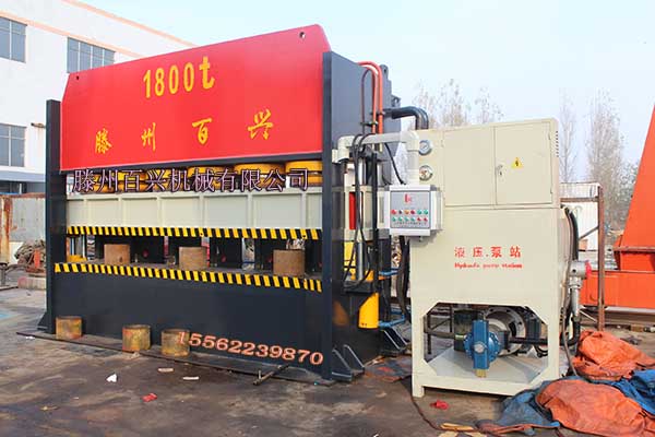 1800門框壓花機(jī)側(cè)面實(shí)圖